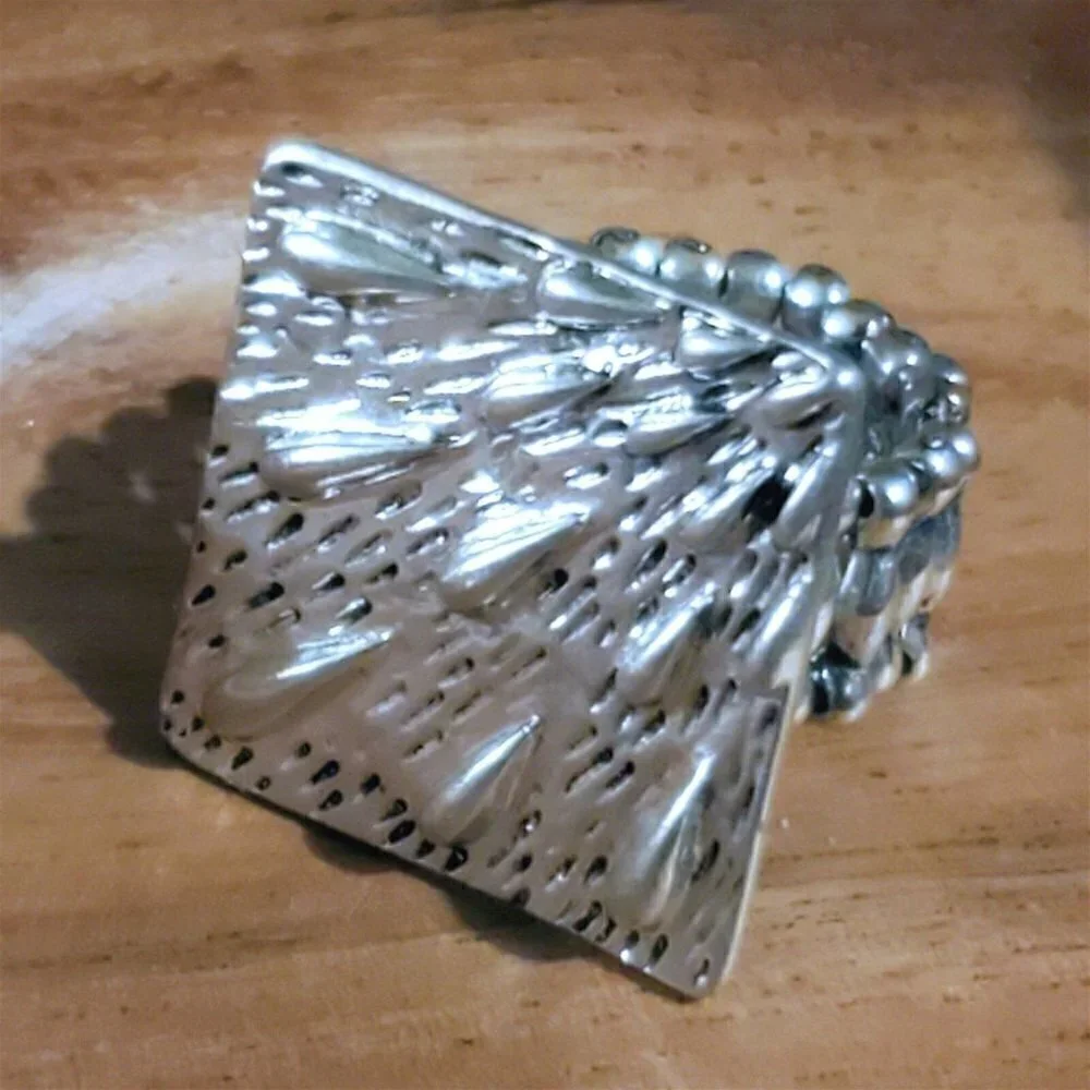 Abstract Art Antique Silver Pewter Carved Teardrops and Dashes Stretch Ring